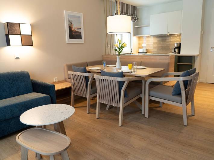 Ferienwohnung für 2 Personen, mit Balkon/Terrasse und Balkon sowie Terrasse und Pool in Boltenhagen - 3
