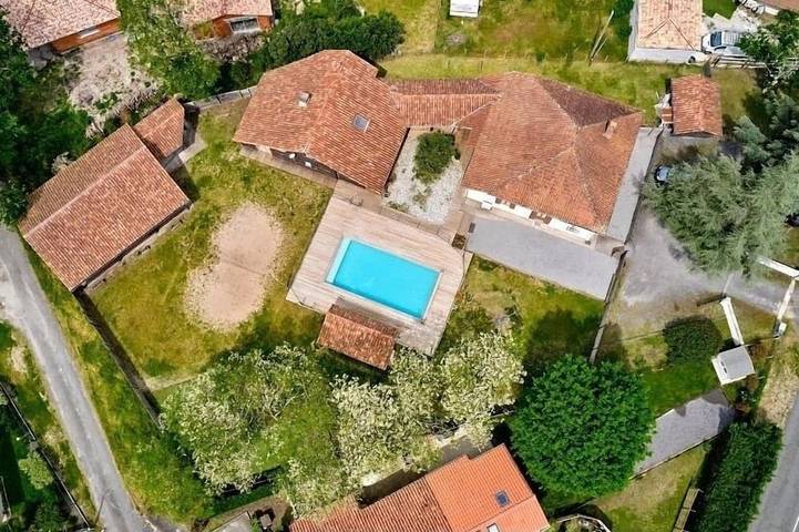Maison de vacances pour 28 personnes, avec jardin, animaux acceptés