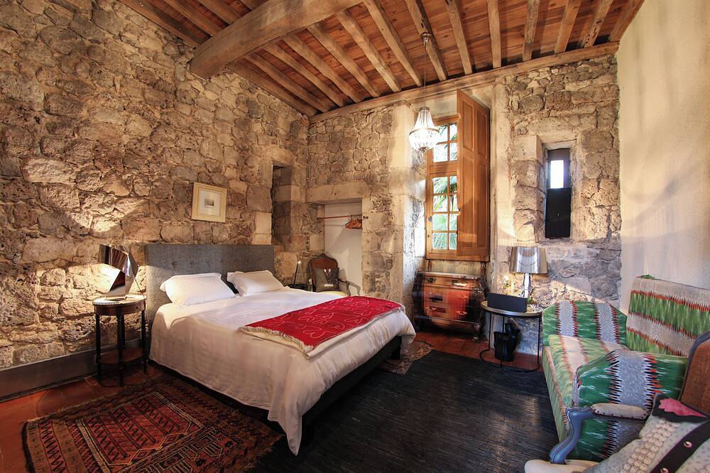 La tour d'avance : ancien relais de chasse d'Henri Iv, entre Bordeaux et Agen in Fargues-sur-Ourbise, Région de Nérac