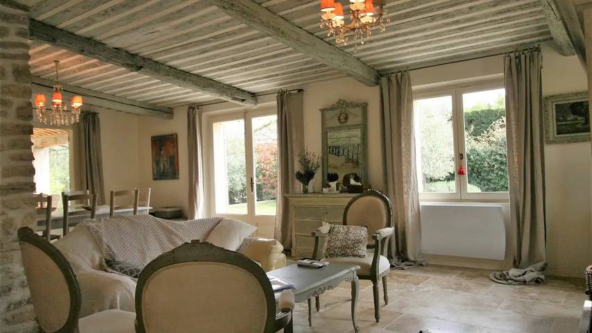Location de vacances pour 9 personnes, avec piscine et jardin à Eygalières - 3