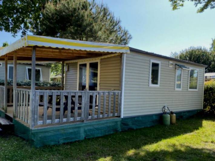 Camping pour 4 personnes, avec piscine ainsi que bassin pour enfant et terrasse à Dolus-d'Oléron - 2