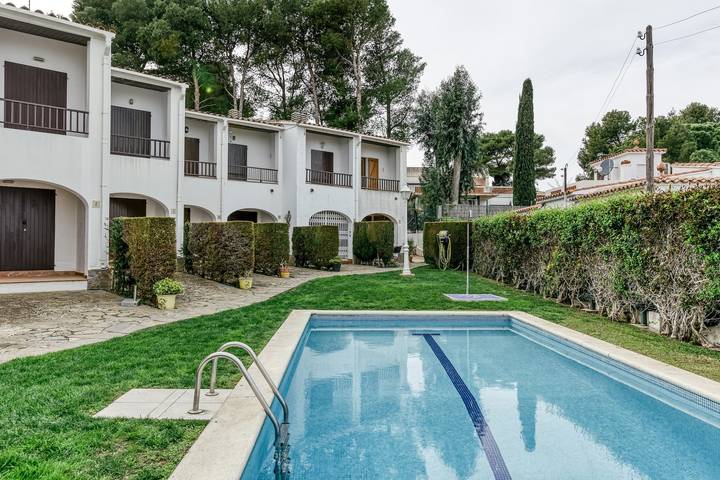 Ferienhaus für 4 Personen, mit Balkon und Garten in l'Escala
