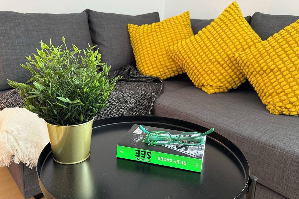 Ganze Wohnung, Wohlfühl-Apartment mit toller Aussicht + nahe des Uniklinikums Augsburg in Neusäß, Bayerisch Schwaben
