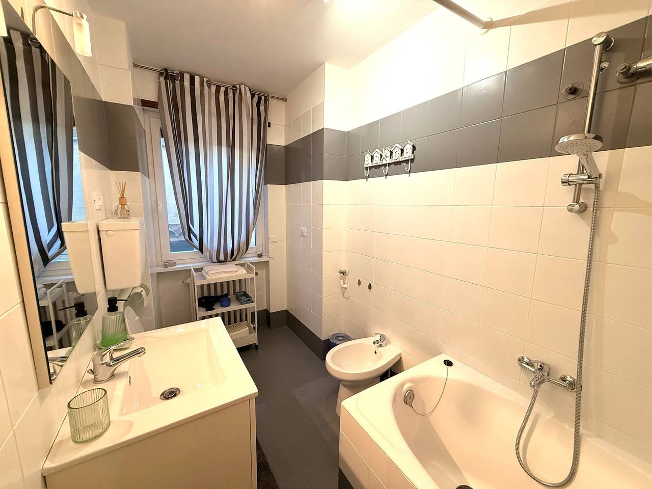 Appartement entier, Relax in Villa con giardino privato e posto auto in San Bartolomeo al Mare (City), San Bartolomeo al Mare