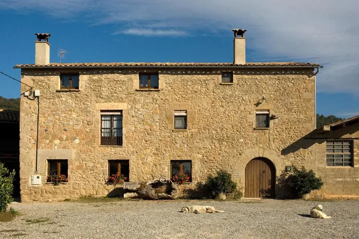 Casa de vacaciones para 12 personas, con vistas y piscina además de jardín y terraza - 1