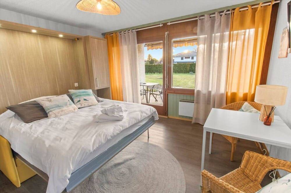 Ganze Wohnung, Charmant studio calme et lumineux proche du lac in Delley-Portalban, Murtensee & Estavayer-le-Lac Region