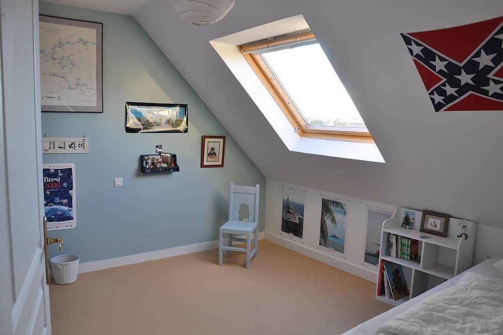 Casa grande y luminosa con jardín orientado al sur cerca de la playa. in Brignogan-Plage, Región de Brest