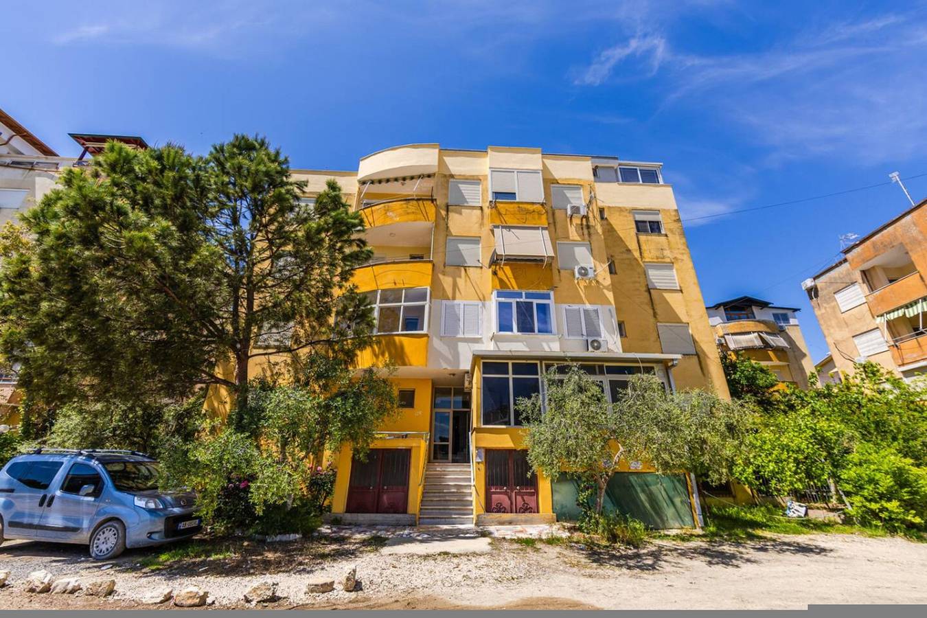 Ganze Wohnung, Ferienwohnung für 9 Personen mit Pool in Golem, Albanien