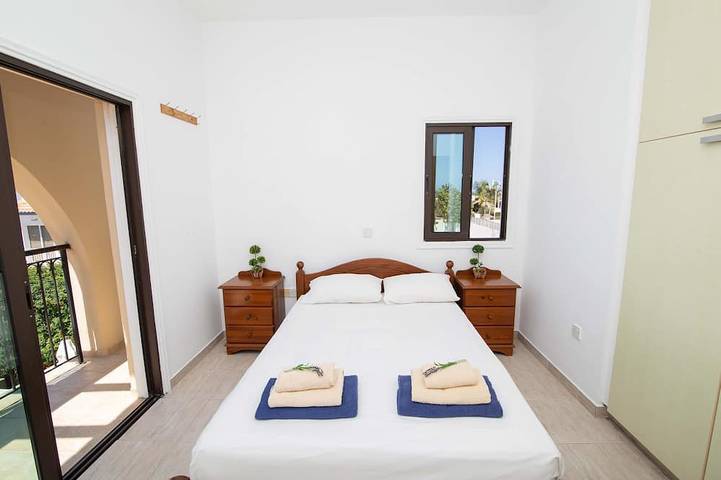 Villa Mylos 9 is located in the absolute center of Protaras l in Protaras, Chipre Sur