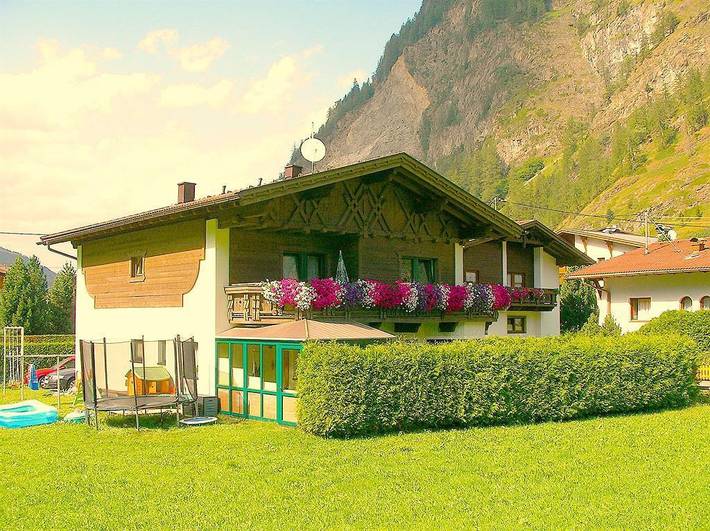 Ferienwohnung für 6 Personen, mit Garten und Balkon im Ötztal - 2