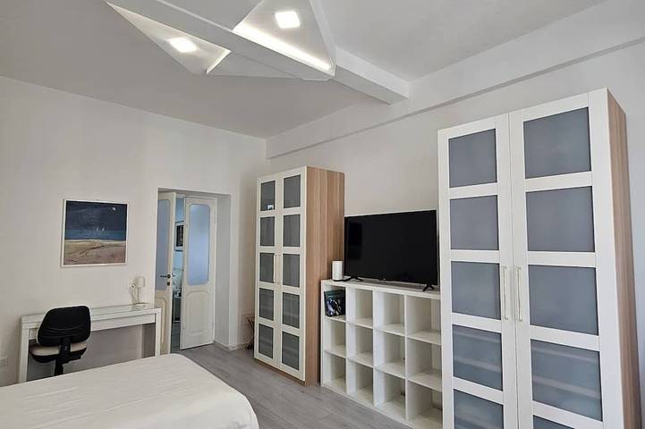 Apartamento entero, Brand new semi-central apartment very convenient to services in Novara, Provincia de Novara