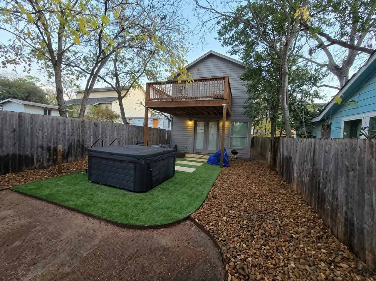 The Rosewood Retreat  6Br s   Hottub   Dogfriendly in Austin, Condado de Travis