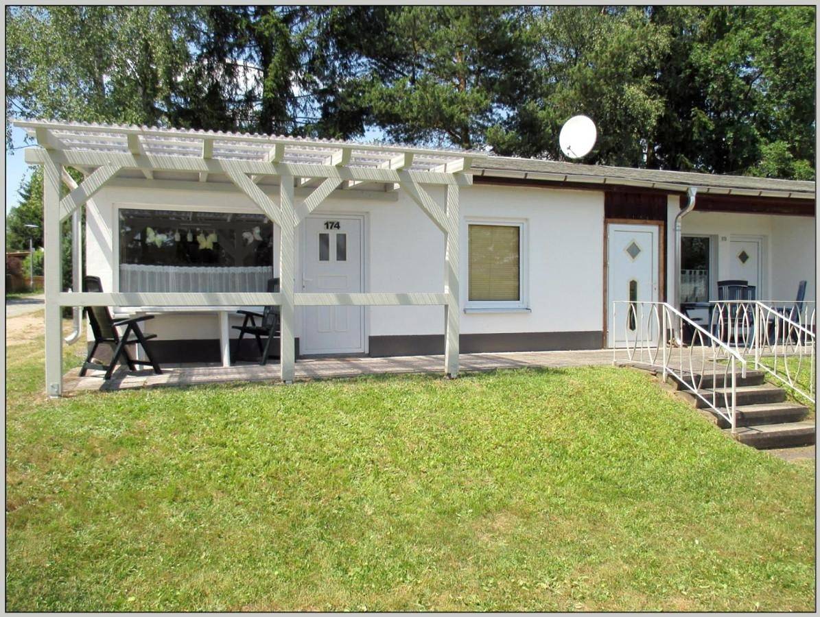 Bungalow direkt am Wasser in Bungalowdorf Zadelsdorf, Zeulenroda-Triebes