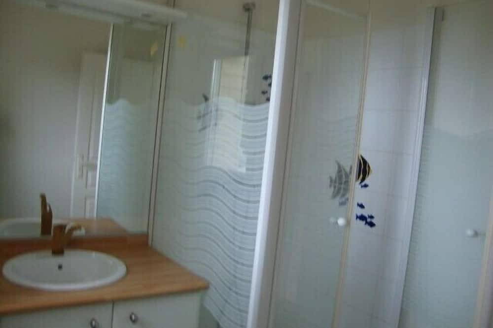 Entire apartment, Apartement Sea View in Trevou Treguignec Trestel in Parcarbore Saturday to Saturday in Trévou-Tréguignec, Pink Granite Coast