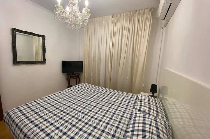 Villa con aria condizionata su tre piani con giardino privato e parcheggio in Settecamini, Roma