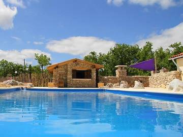 Mobil home pour 6 personnes, avec terrasse et bassin pour enfant, animaux acceptés à Saint-Antonin-Noble-Val
