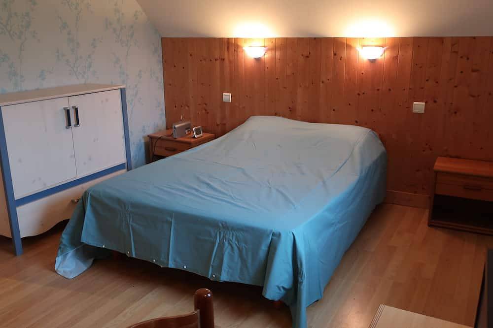 Agréable gîte rural 9 personnes    , à 10min des plages in Surrain, Région de Bayeux
