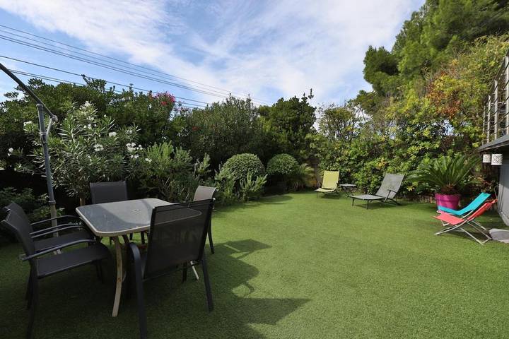 Gîte pour 4 personnes, avec vue et terrasse dans Plage de Carro - 2