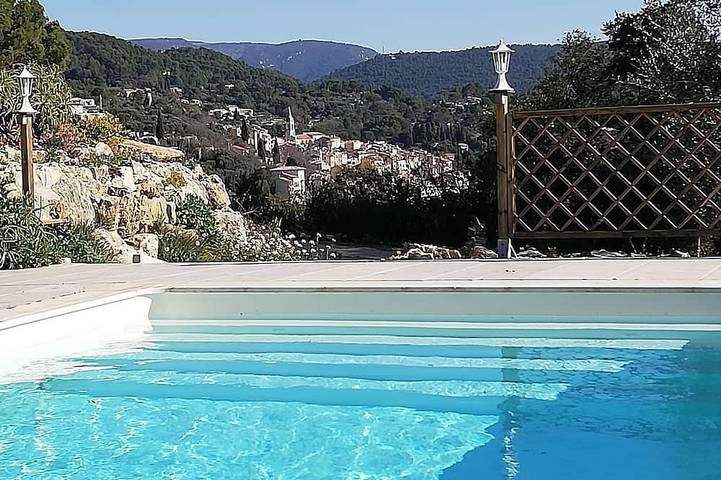 Villa für 10 Personen, mit Garten - 1