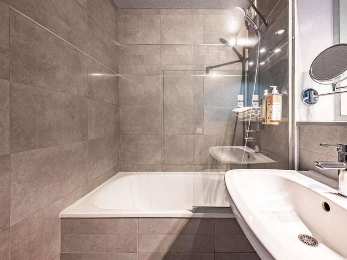 Hôtel pour 2 personnes, avec jardin, animaux acceptés à Massieux - 4