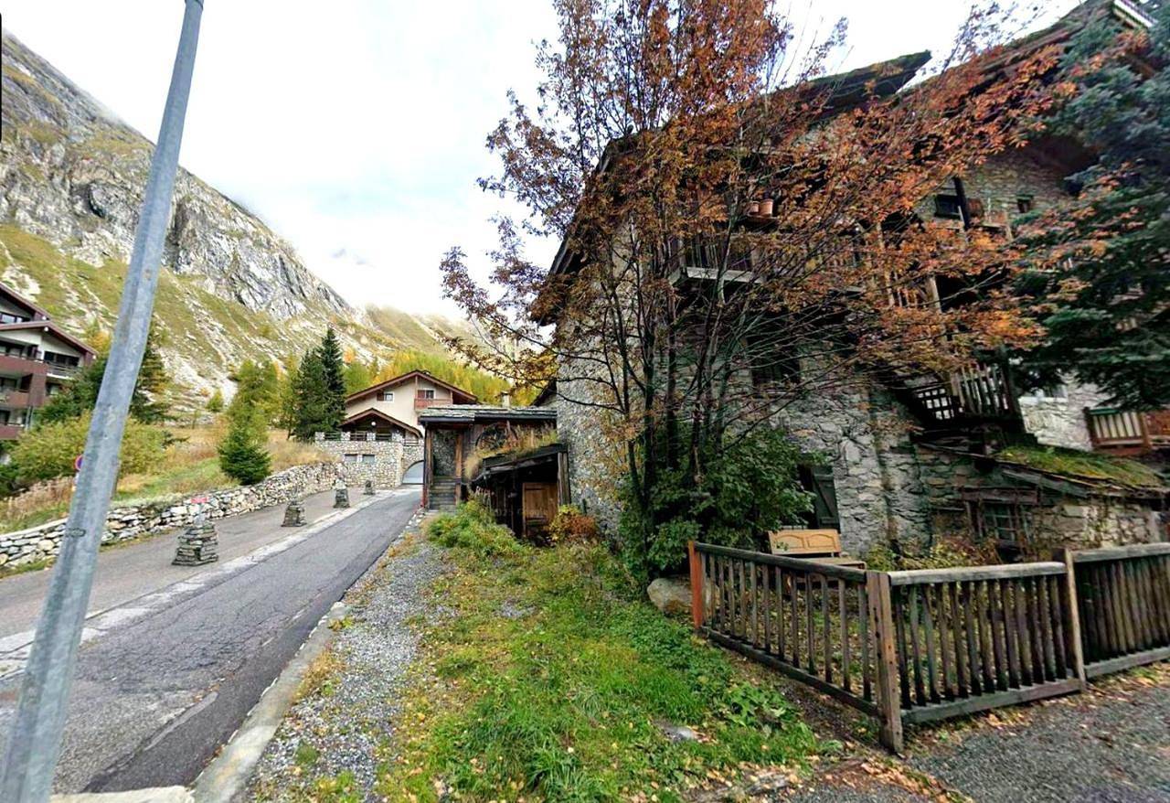 Four-Bedroom Holiday Home in Val-d'Isère, Massif du Ruitor