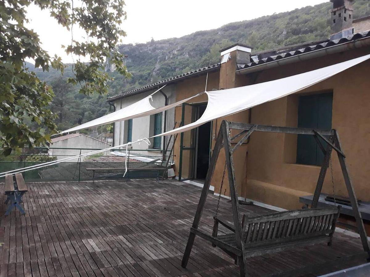 Appartement entier, Spacieux appartement a Gornies avec terrasse 200 m² pour 10 pers in Gorniès, Région de Lodève