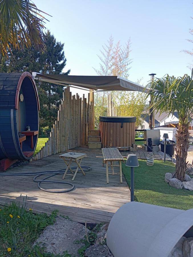 Hôtel pour 2 personnes, avec jardin ainsi que terrasse et jacuzzi à La Neuville-du-Bosc