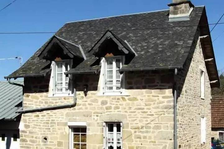 Location de vacances pour 4 personnes, avec terrasse à Gimel-les-Cascades