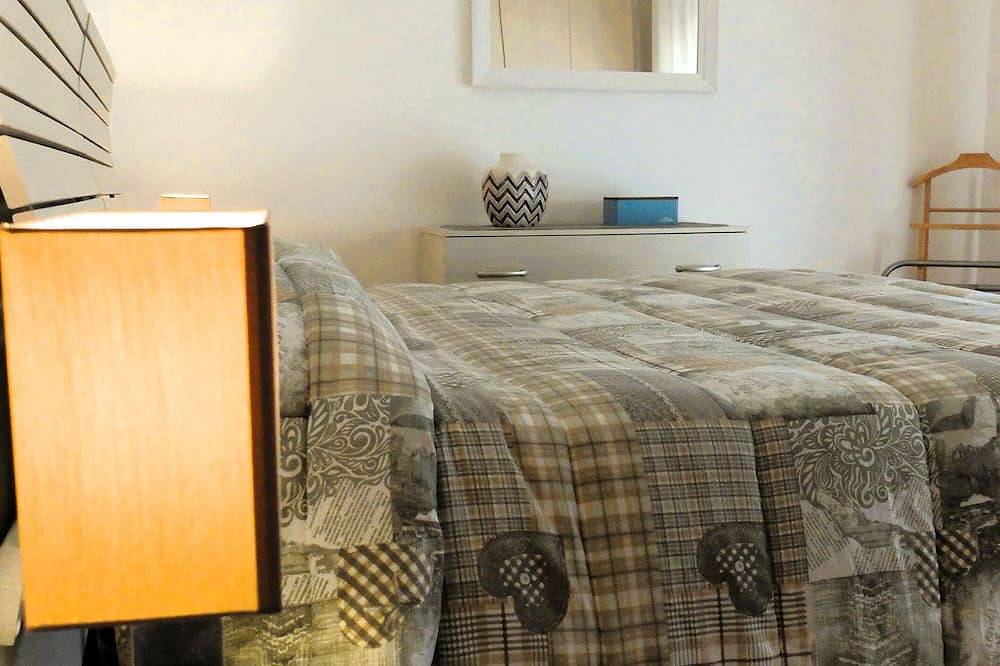 Apartamento entero, Apartamento 500 mt. del mar, frente a la Pineta, con aparcamiento privado. in Viareggio, Costa de la Maremma