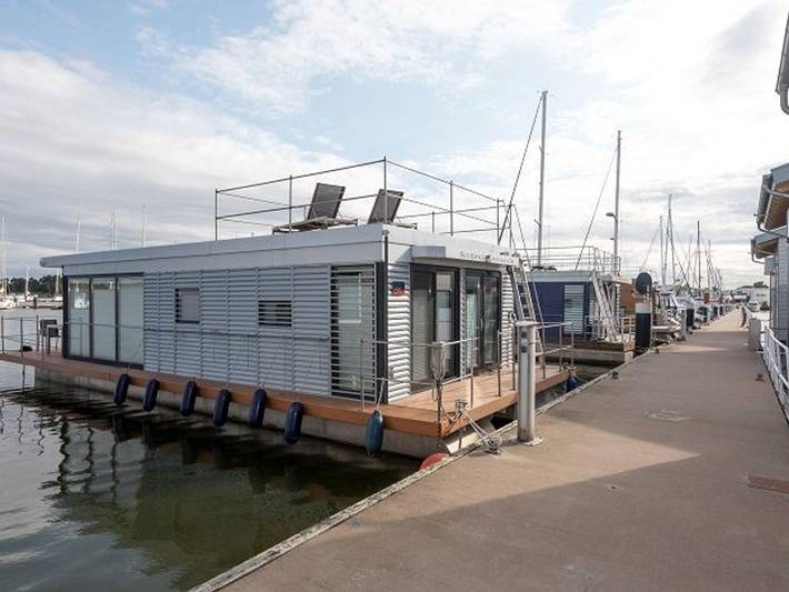 Boot für 4 Personen, mit Sauna und Seeblick, kinderfreundlich in Kröslin
