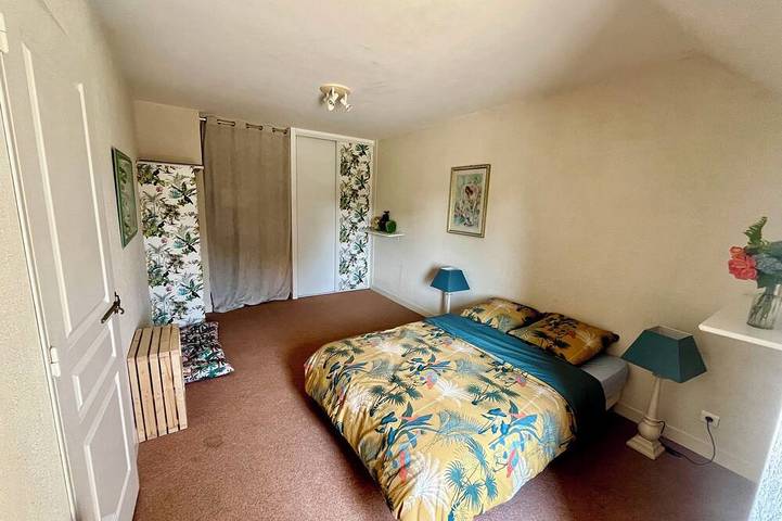 Location de vacances pour 8 personnes, avec jacuzzi et jardin à Trégon