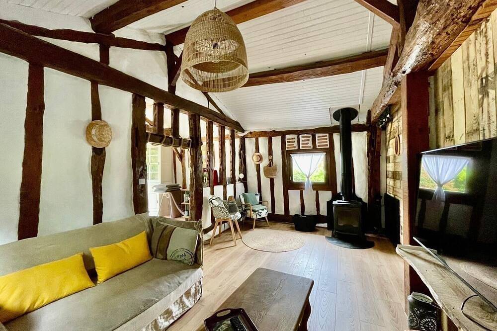 Little Landes house in the heart of the forest in Argelouse, Landes