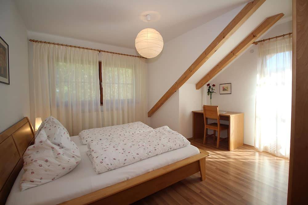 Entire apartment, Fw \"kronblick\" bei Im Winkl - Charmante Kleinwohnung in Dietenheim, Bruneck
