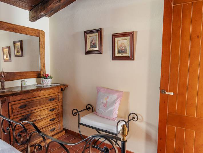 Chalet para 3 personas, con jardín además de terraza y piscina en Valles Oriental - 3