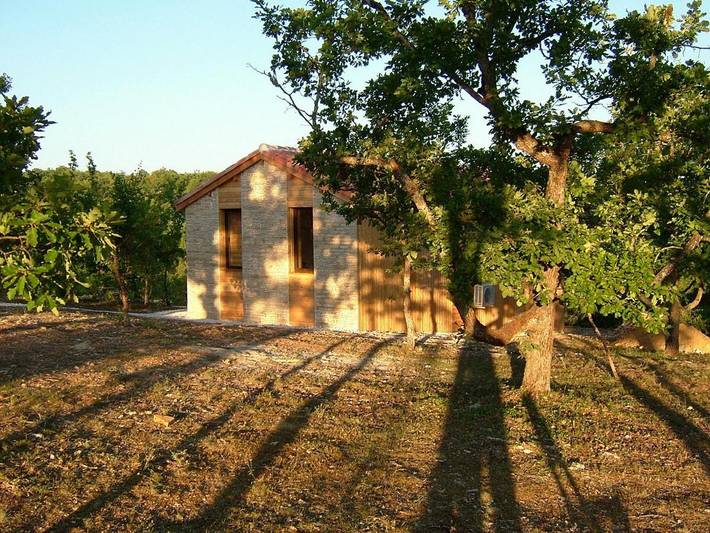 Location de vacances pour 5 personnes, avec vue ainsi que piscine et jardin à Trespoux-Rassiels - 4