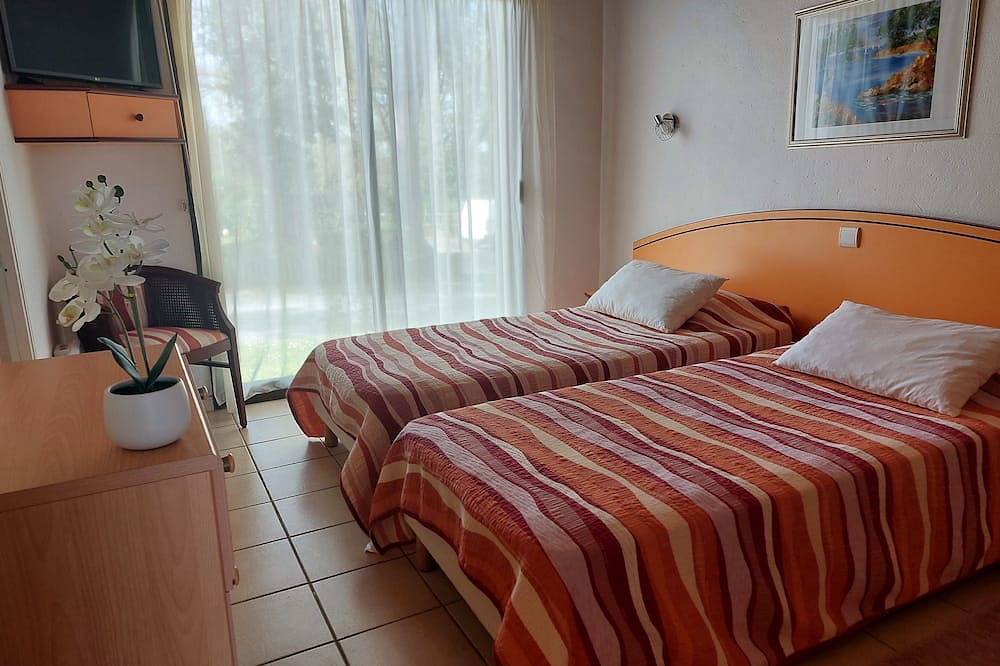 Appartement entier, T2 Terrasse Piscine \"Les clés du hameau\" in Eugénie-les-Bains, Landes