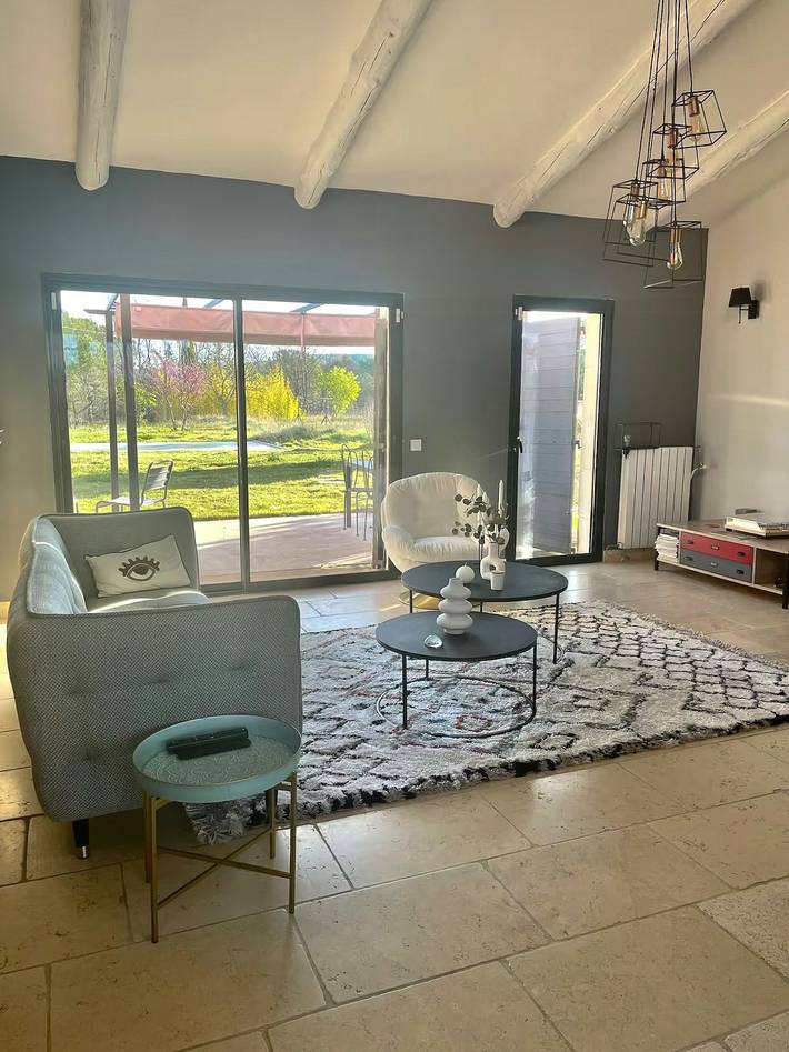Location de vacances pour 7 personnes, avec terrasse et jardin à La Tour-d'Aigues - 4