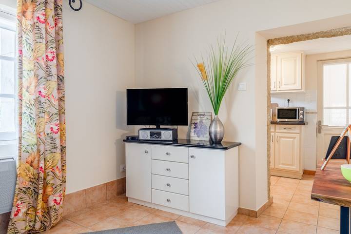 Entire apartment, Gite Jaune – Paradise of Provence in Le Pin, Nimes region