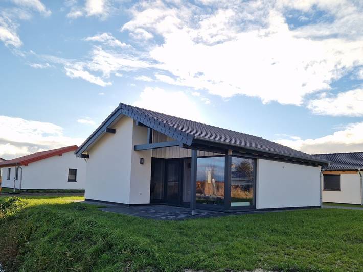 Bungalow für 5 Personen, mit Garten