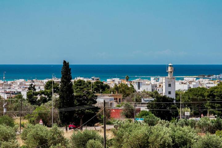 Location de vacances pour 4 personnes, avec piscine ainsi que jardin et vue, adapté aux familles à Porto Cesareo - 3