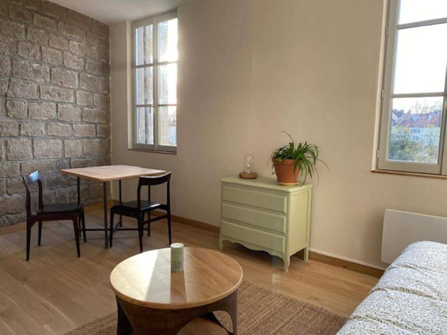 Appartement entier, La Tour in Semur-en-Auxois, Région de Montbard