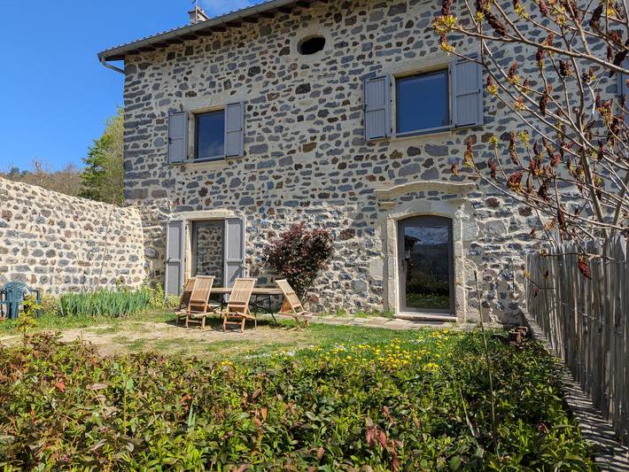 Gîte pour 8 personnes, avec jardin