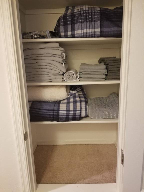 Quiet 3-bed/2-bath gated home near Starrpass Resort with garage, washer/dryer in Tucson, Pima County