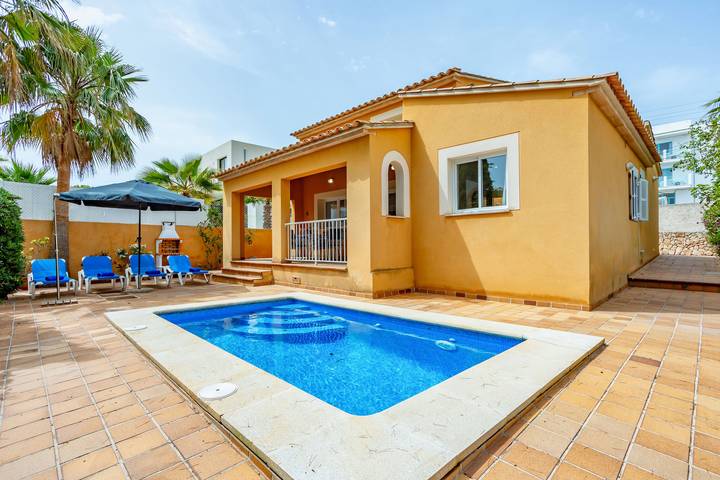 Ferienhaus für 4 Personen, mit Terrasse und Garten - 1