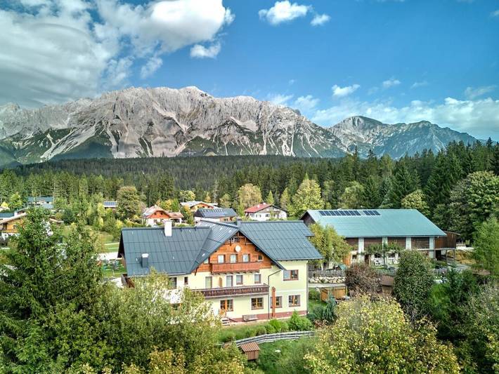 Maison d’hôte pour 3 personnes, avec vue ainsi que jardin et sauna à Ramsau am Dachstein
