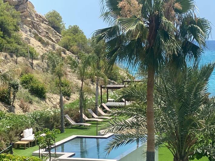 Appartement de vacances pour 6 personnes, avec jardin ainsi que piscine et terrasse