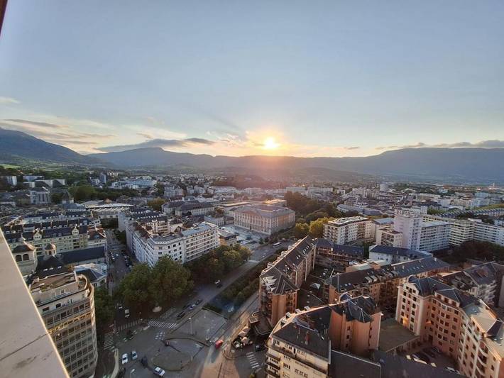 Appartement de vacances pour 2 personnes, avec vue et terrasse à Chambéry
