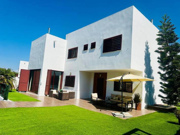 Chalet para 14 personas, con Balcón y Jacuzzi además de Terraza y Jardín en Provincia de Sevilla