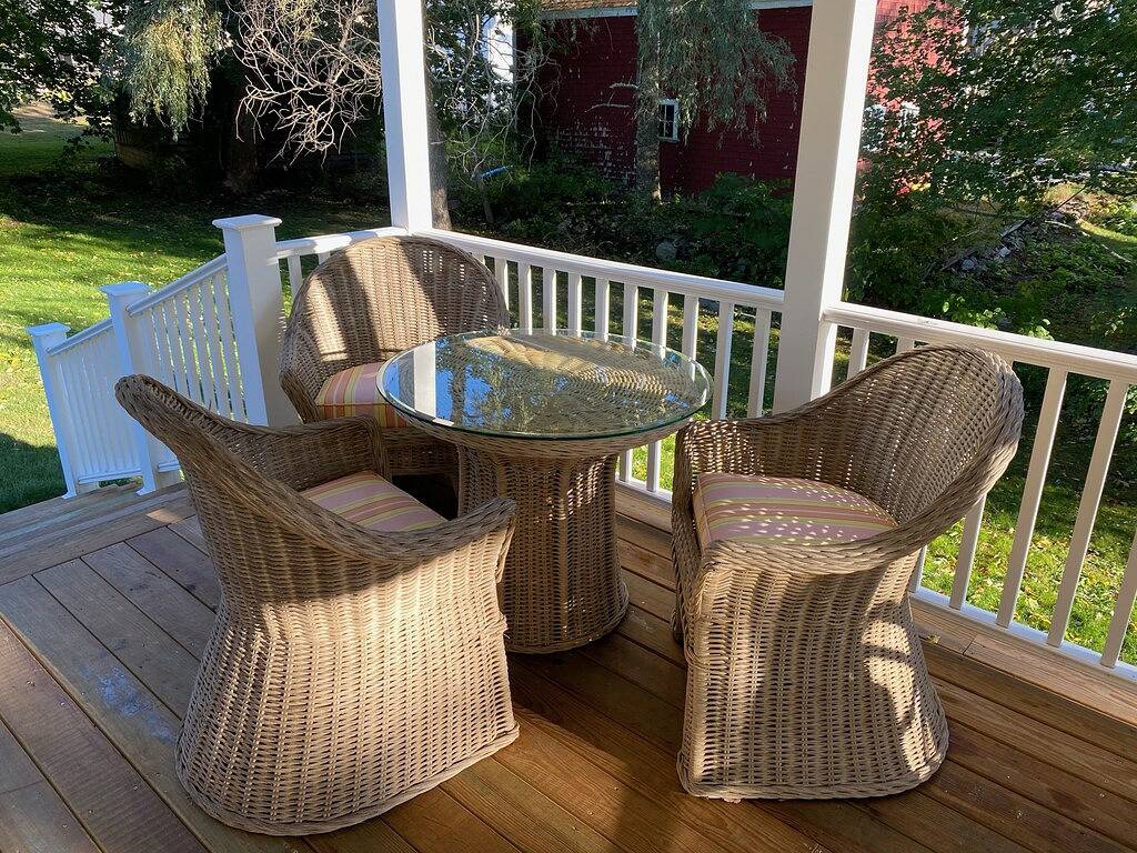 Cozy 3 bedroom house with large covered porch just steps from downtown Bbh. in Boothbay Harbor, Lincoln County (Maine)