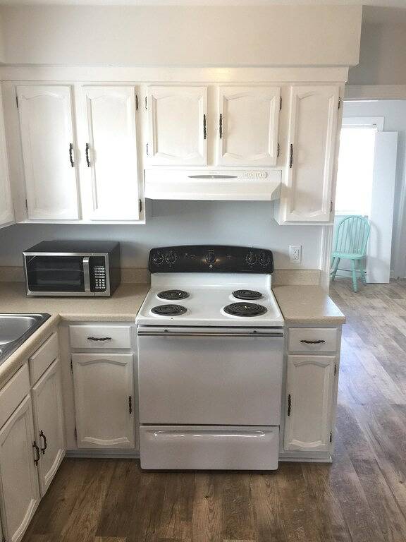 Ganze Wohnung, Captains Quarters, Neu 2018, weniger als 1 Block vom Strand entfernt !!Überdachte Veranda in Nags Head, Dare County